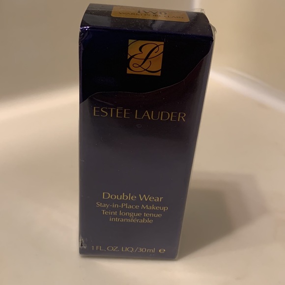 NEW NEVER USED Makeup: Estée Lauder Double Wear Foundation Color: Warm Porcelain - Picture 2 of 6